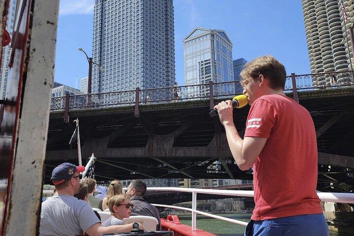 Historiska och arkitektoniska Chicago Fireboat River & Lake Cruise