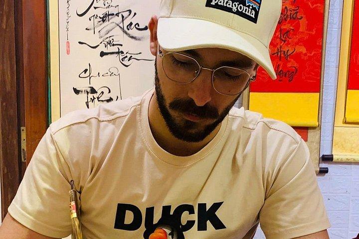 Experience Traditional Vietnamese Calligraphy Class in Ha Noi