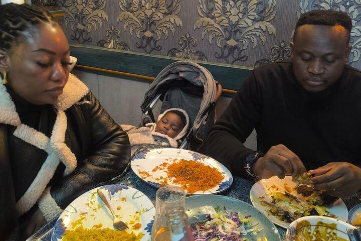 Dîner africain, fête et pub-crawl