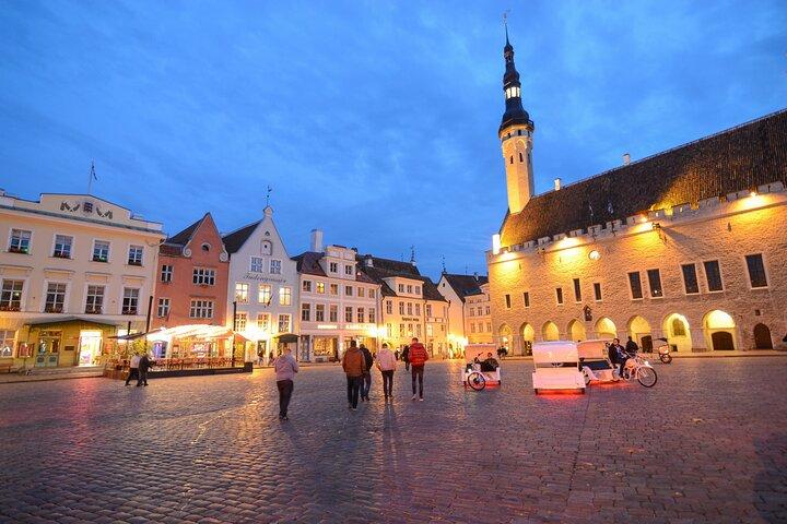 Tallinn an Audio Self Tour Guide with 12 Sightseeing Points