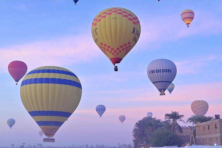 ホテル送迎付きルクソール日の出熱気球ライド