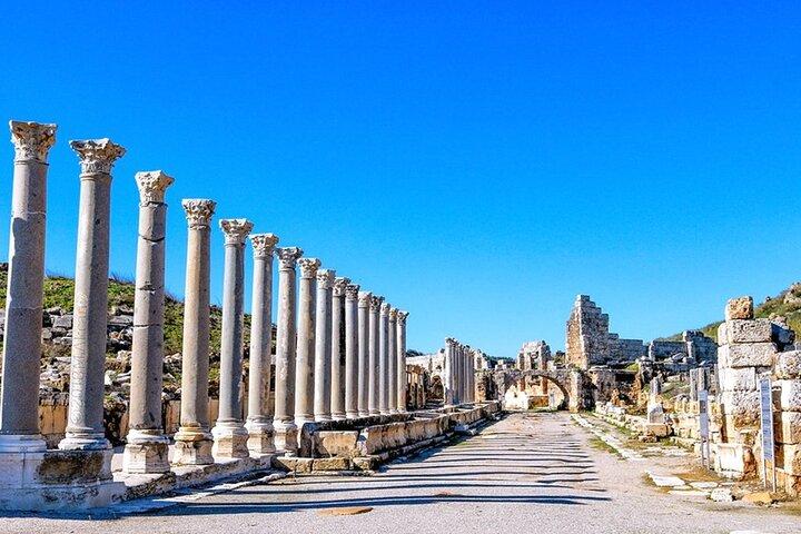 Perge Aspedos Anc City Temple of Apollo Waterfalls Tour (tout-en-un)