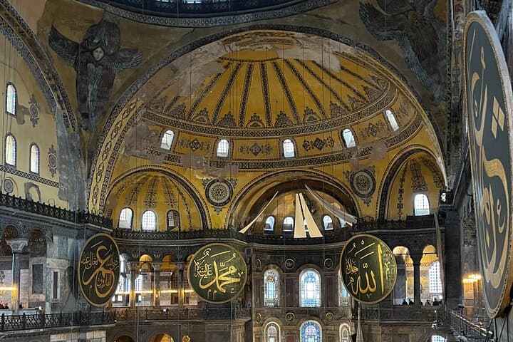 Hagia Sophia, Basilica Cistern and Grand Bazaar Tour in Istanbul