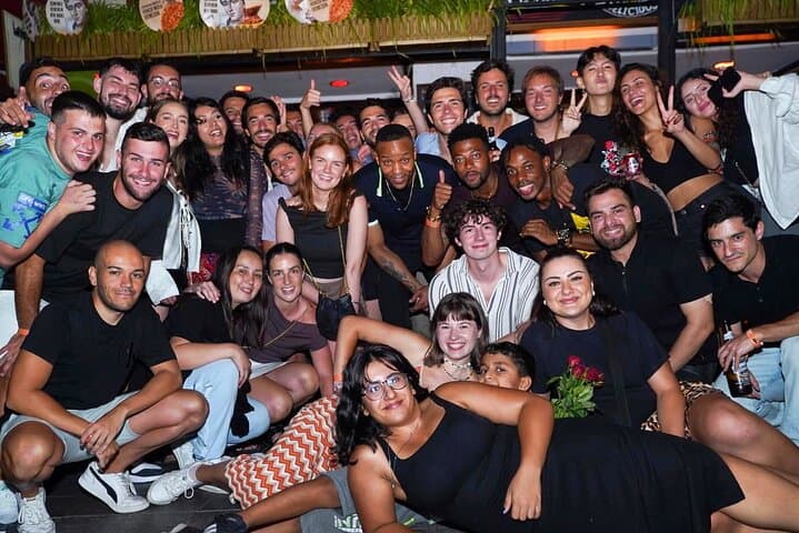 Pub Crawl Istanbul: Original Istanbul Pub Crawl with Party Bus