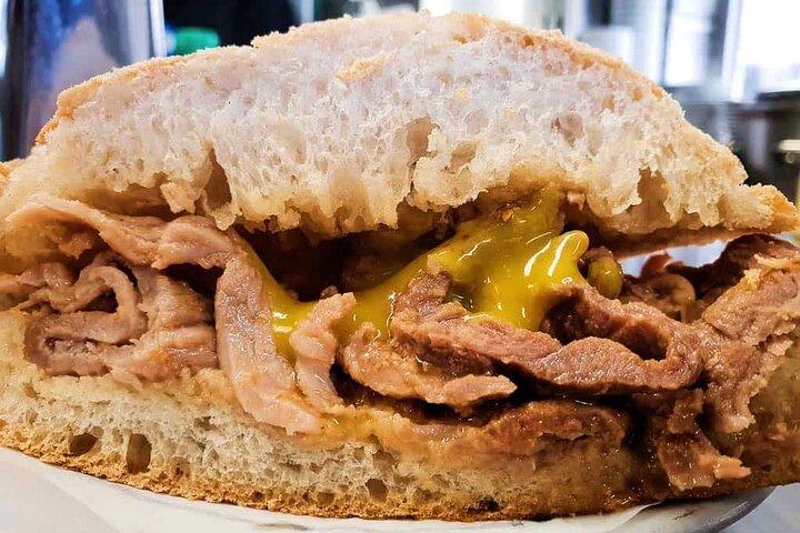 リスボンの魂を感じる、飲食＆登坂禁止ツアー
