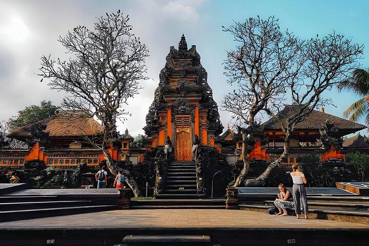 Privat heldagstur: Ubuds kultur og Uluwatus berømte solnedgang