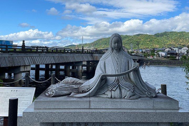 宇治：石臼抹茶作り体験と平等院ツアー