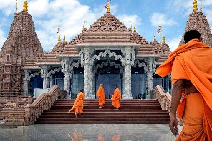 Abu Dhabi City Tour - Ferrari World -BAPS Hindu Mandir