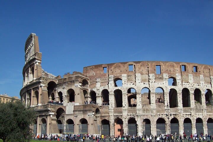 ROME:Colosseum Express guide Tour - Private / small group