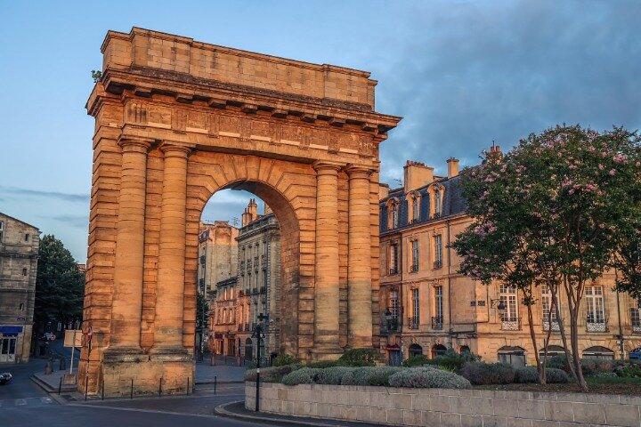 Bordeaux Self Guided Walking Tour com um APP