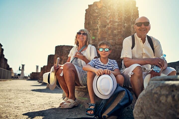 Pompeii & Herculaneum Private Tour: Fast-Track, Winery & Lunch