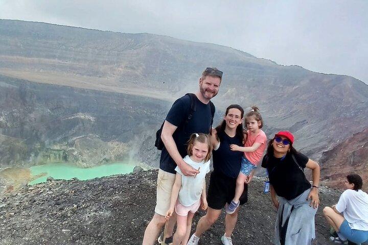 サルファー湖とコアテペケ湖のあるサンタアナ火山ハイキング