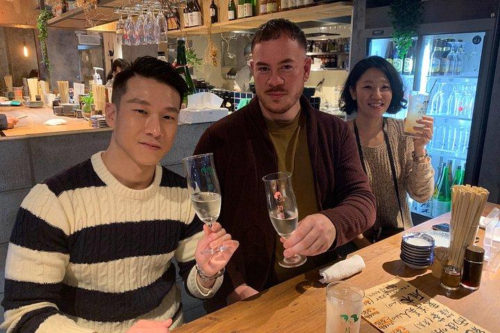 神戸： 地元ガイド付き新開地夕食ツアー