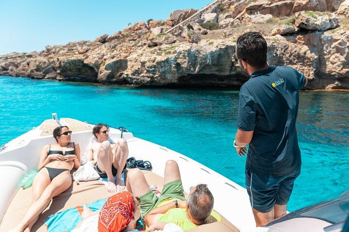 Passeio de barco pelas Ilhas Égadas: Favignana e Levanzo saindo de Trapani