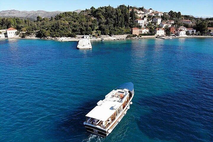 Dubrovnik to Koločep Island Ferry Scenic Transfer
