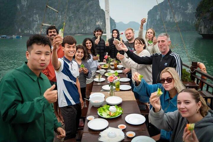 De Hanoi/Cat Ba: Lan Ha-Ha Long Bay Excursion d'une journée en bateau