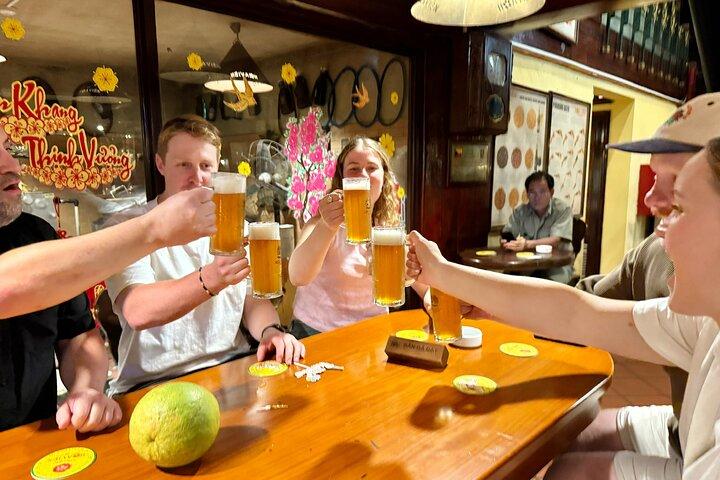 Ho Chi Minh City : Saigon Birra Artigianale e Tour del Cibo Locale in Scooter