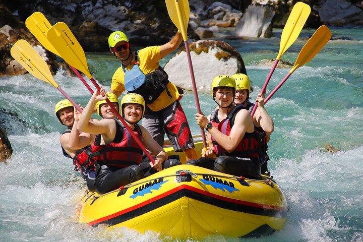 Wildwasser-Rafting auf dem Fluss Soča – lokale Experten seit 1989
