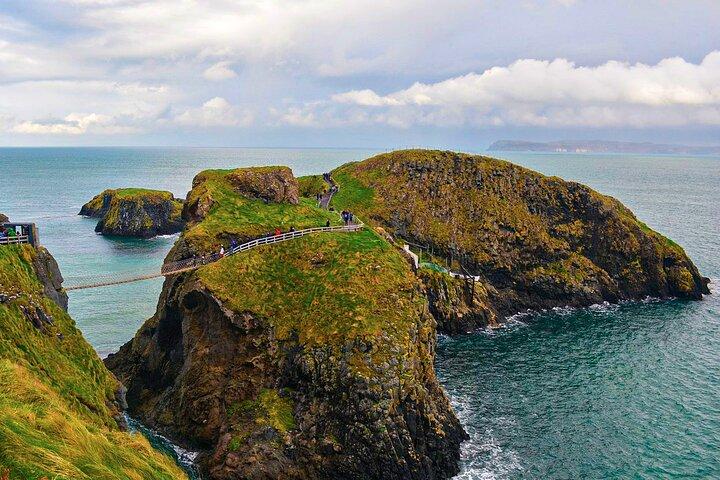 Afternoon Giant's Causeway Half Day Tour from Belfast