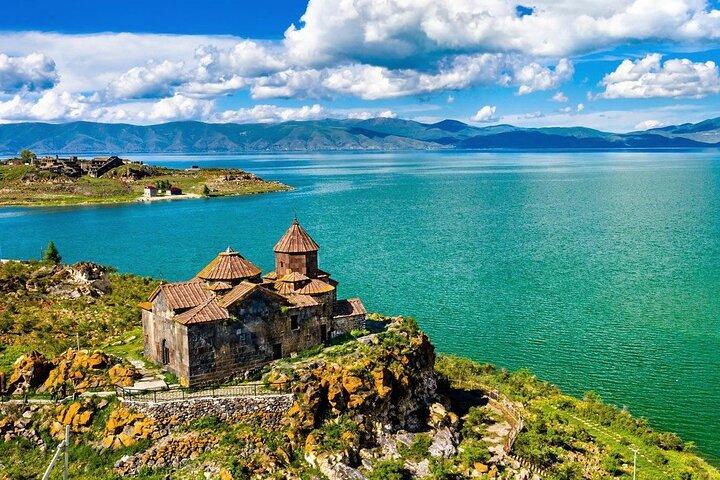 Armenien Sightseeing-Tour mit Käse- und Weinverkostung