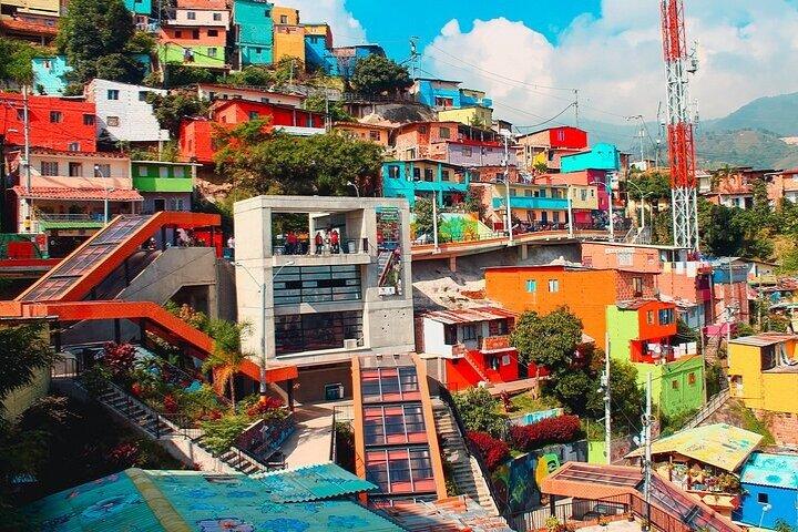 Stadtrundfahrt durch Medellin und Comuna 13 (gemeinsame Tour)