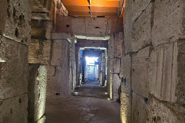 Il sentiero dei gladiatori. Tour esclusivo sotterraneo