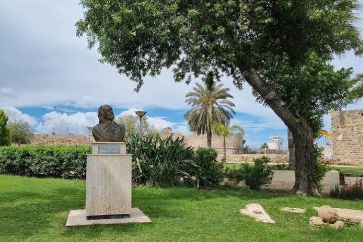 En dagsutflykt till medeltida FAMAGUSTA (Kyrenia, Nicosia eller Famagusta )