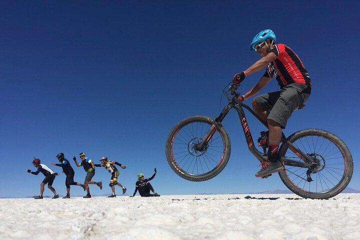 1Day-Uyuni Salt Flat Dia inteiro de Uyuni ou La Paz Serviço Compartilhado
