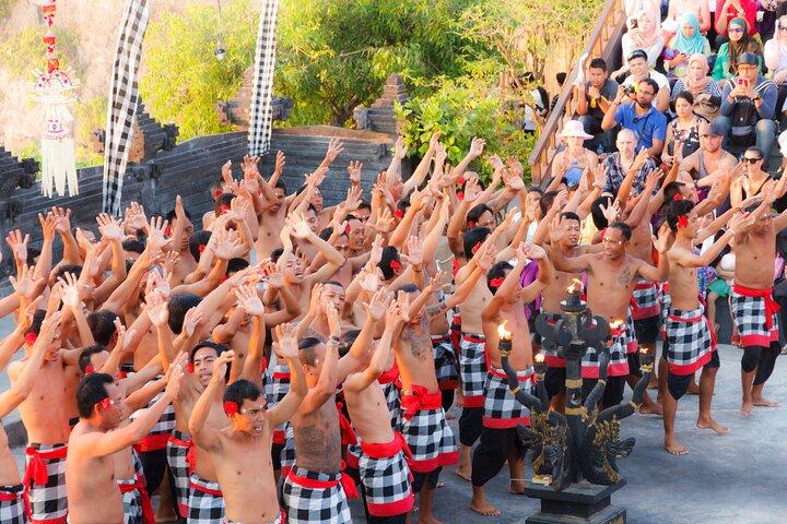 Uluwatu Temple Sunset och Kecak Fire Dance
