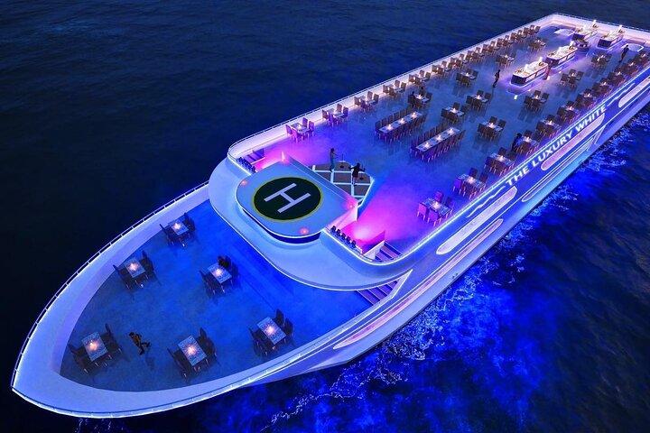 Crucero de lujo con cena blanca y buffet de mariscos desde Bangkok