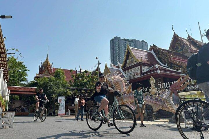 Tour por Thonburi Backstreets e 3 Temple Peaceful