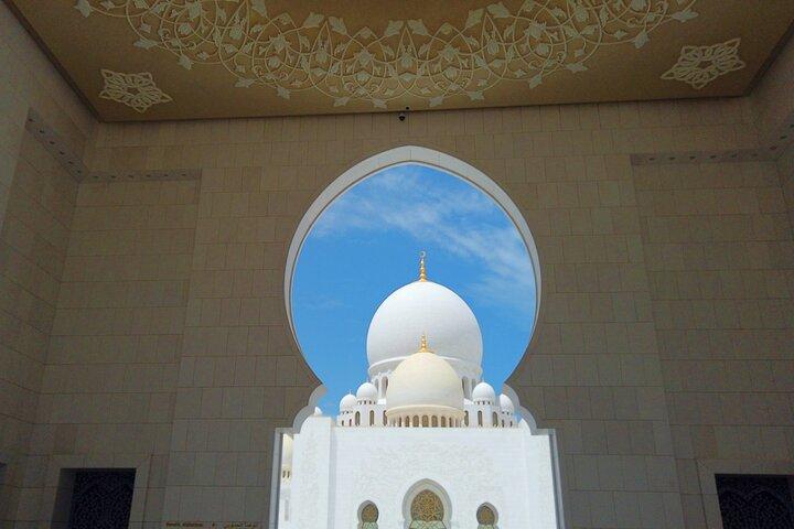 Une visite partagée du coucher du soleil à la mosquée Sheikh Zayed Abu Dhabi