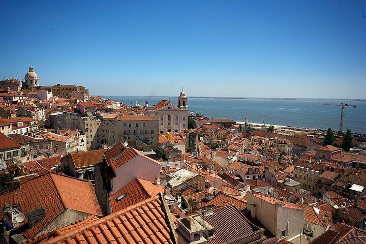 Excursão privada de Lisbon Hills Tuk Tuk