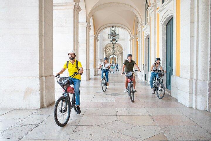 Lisboa E-Bike Tour Commerce Square, Mouraria e Alfama
