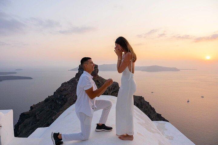 Surprise Proposal Photoshoot em Santorini