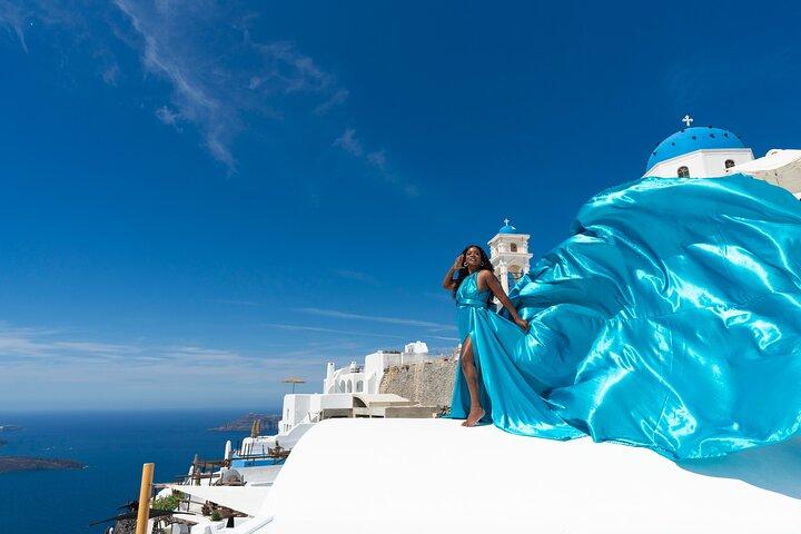 サントリーニ島でのフライングドレス撮影