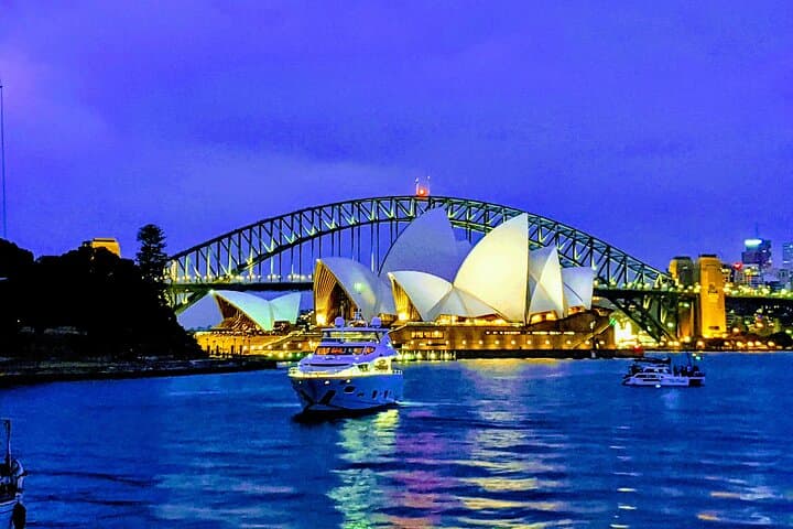 Sydney Unleashed with Bondi Beach 4‑Hour Private Afternoon Tour