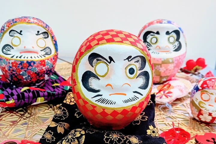 Daruma Workshop by Making your Own Japanese Souvenir in Shinjuku