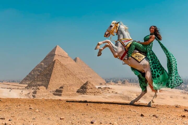 Half Day Tour To The Great Pyramids of Giza and Sphinx