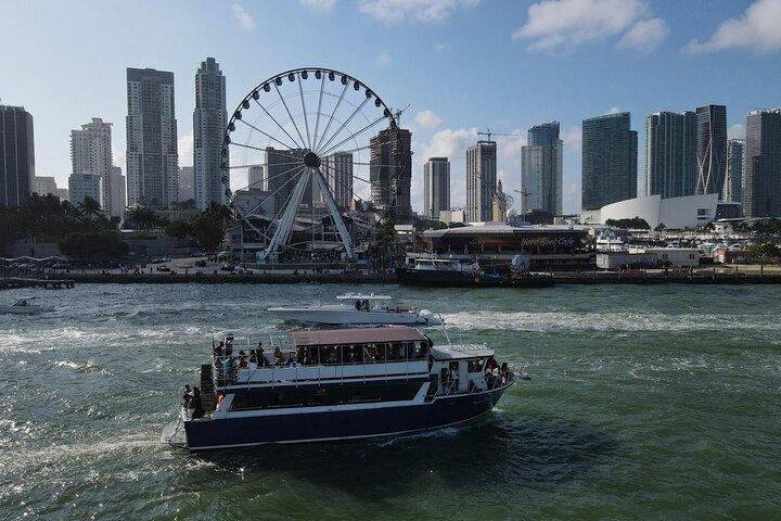 O Miami Experience Boat Party