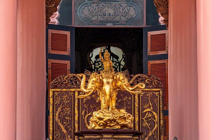 バンコク: エラワン博物館入場券（送迎付き）