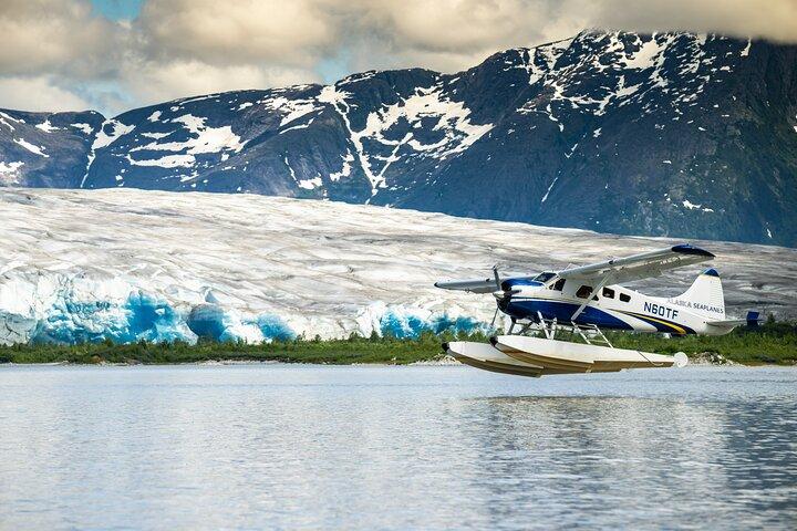 ノリスアドベンチャー: 水上飛行機、パドル、氷河ハイキング