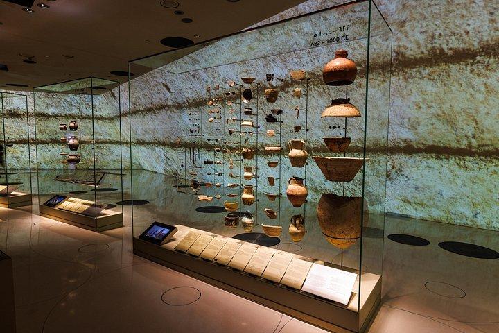ガイド付きドーハ博物館ツアー： カタールの豊かな遺産と芸術を体験