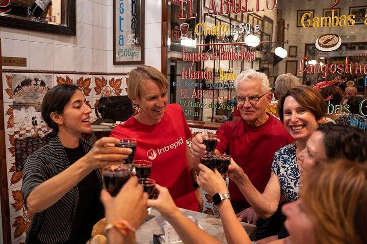 Madrid de Noche : Tour de Tapas, Bebidas Locales & Gemas Ocultas