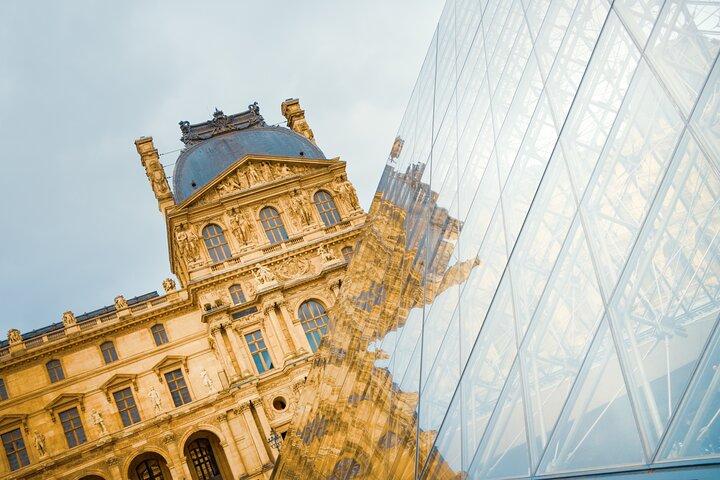 Louvre Kunst en Mysteries: Rondleiding in het Spaans voor maximaal 6 personen