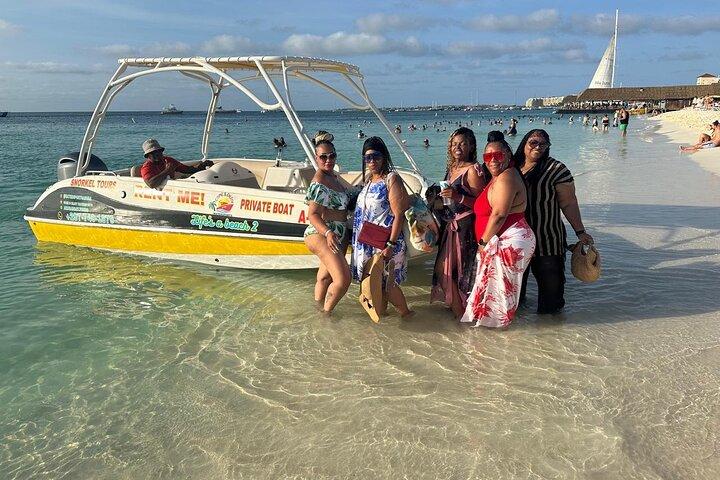 Aventura privada en barco y snorkel en la costa cristalina de Aruba