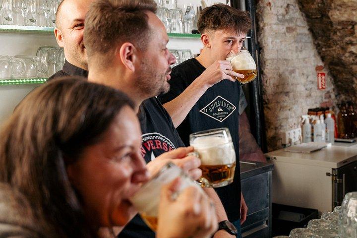 Lokál Pints: チェコ人のようにビールを扱うコツ