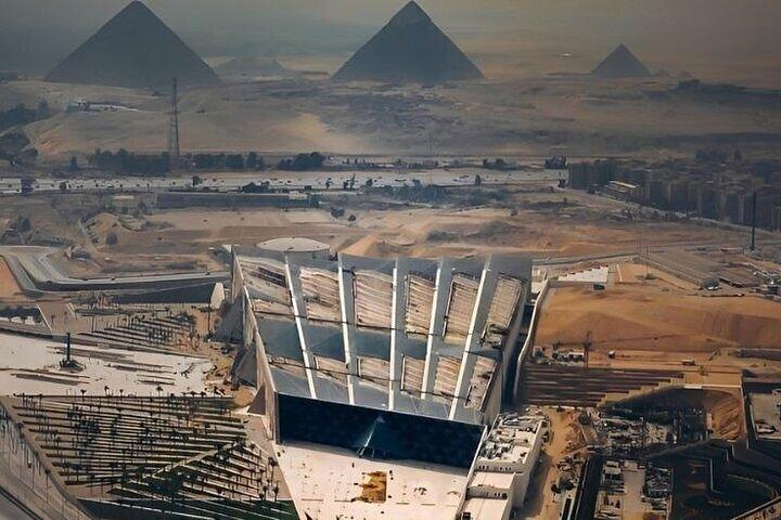 Grand Egyptian Museum, Pyramiderne i Giza og Den Store Sfinx