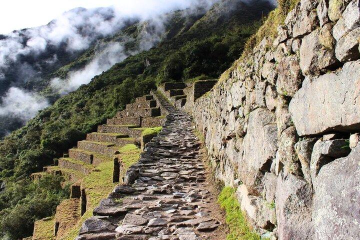 2 Day Machu Picchu Trek de Cusco com Guia e Alojamento