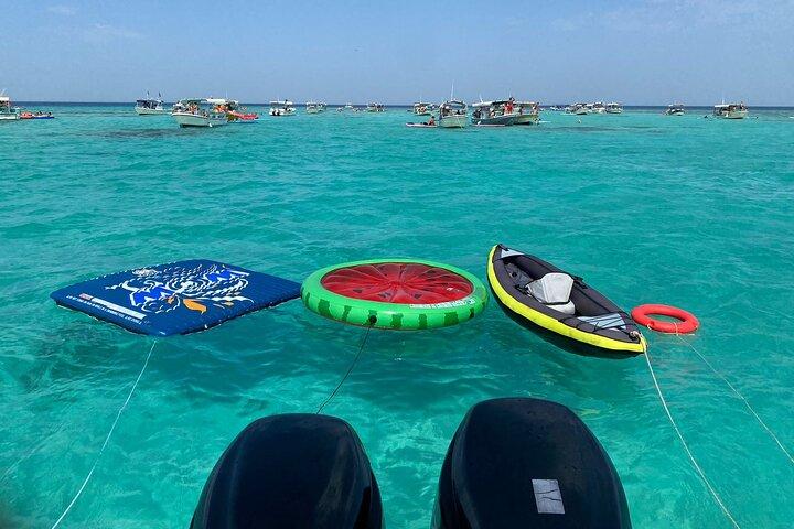 バヤダ島への船旅で海の秘密を発見